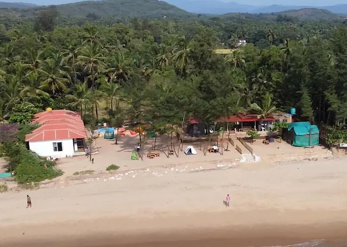Trippr Gokarna - BeachHostel